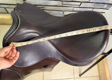 Load image into Gallery viewer, 17 1/2” XW Ideal VSD H&amp;C Cob GP Saddle -Brown- Point &amp; Balance Straps