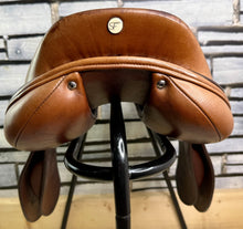 Load image into Gallery viewer, 16 1/2” MW Stride Free Double Flap Jump Saddle - Tan