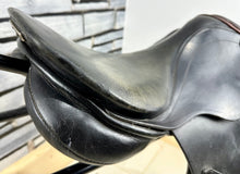 Load image into Gallery viewer, 16 1/2” MW Stubben Juventus Jump Saddle - Black