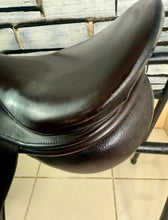 Load image into Gallery viewer, 17” MW Jeffries Falcon English Event GP Saddle - Brown
