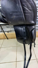 Load image into Gallery viewer, 17 1/2” MW-Wide Albion Legend K2 Dressage Saddle - Black
