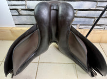 Load image into Gallery viewer, 17” Wide Jeffries Stamford WH Saddle - Brown