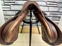 Load image into Gallery viewer, 18” Medium Zaldi Jupiter GP/Jump Saddle - Brown
