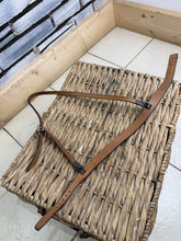 Load image into Gallery viewer, S/H Jeffries English Hunter Noseband -Brown/Cream Stitching