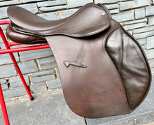 Load image into Gallery viewer, 18” MW Jeffries Falcon Hawk Event Saddle - Brown