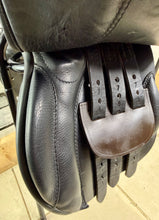 Load image into Gallery viewer, 14 1/2” Wide Silhouette Pony GP Saddle - Black - English Leather - Flat Tree