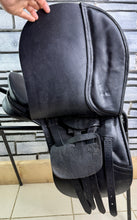 Load image into Gallery viewer, 16 1/2” XXW Geoffrey Gibson English Cob GP Saddle - Black