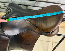 Load image into Gallery viewer, 16 1/2” XW/Changeable Gullet Shires Optimus Leather GP Saddle - Brown