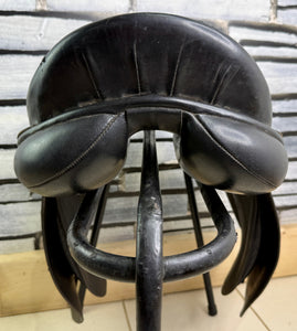 17 1/2” XW Oakfield Santana WH Saddle - Black