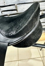 Load image into Gallery viewer, 16 1/2” XW Teversal WH Saddle - Black