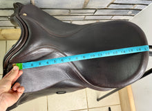 Load image into Gallery viewer, 17 1/2” MW Saferide English GP Saddle - Brown