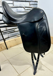 17 1/2” Wide Harry Dabbs Dressage Saddle - Black