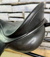 Load image into Gallery viewer, 16 1/2” MW/Changeable Gullet Bates Caprilli GP Saddle - Black - Adult Size Flap - with Cair