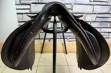 Load image into Gallery viewer, 16 1/2” MW/Wide Jeffries Falcon English Event GP Saddle - Black