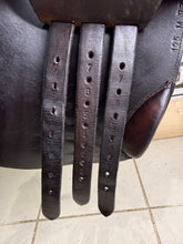 Load image into Gallery viewer, 17 1/2” MW Frank Baines Elan Close Contact Jump Saddle - Brown