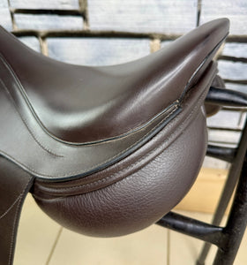 16 1/2” Changeable Gullet Utopia/Discovery Jump Saddle - Brown