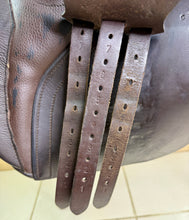 Load image into Gallery viewer, 17 1/2” Wide Barnsby GP Saddle - Brown