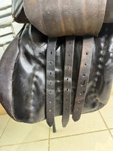 Load image into Gallery viewer, 18” 28.5 (M) Kloster Schonthal Pandur GP Saddle - Brown