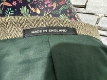 Load image into Gallery viewer, Ladies Phoenix Green Tweed Jacket - Size 44