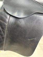 Load image into Gallery viewer, 18” Medium Albion Style GP Saddle - Black