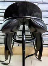 Load image into Gallery viewer, 17” Wide Farrington Kentucky Dressage Saddle - Black