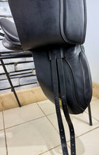 Load image into Gallery viewer, 16 1/2” Medium Cottage Craft English Dressage Saddle - Black