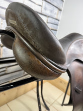 Load image into Gallery viewer, 18” Medium Ideal Jessica Dressage Saddle - Brown