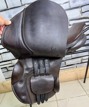 Load image into Gallery viewer, 17” MW Kieffer N. Koof FL Jump Saddle - Brown
