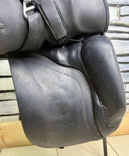 Load image into Gallery viewer, 18” Wide Ideal/Martin Wilkinson Suzannah Dressage Saddle - Black