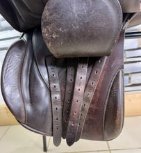 Load image into Gallery viewer, 16 1/2” MW-XW/Changeable Gullet Equextra Cob GP Saddle - Brown