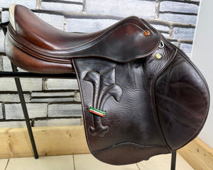 17” Medium Prestige Arezzo Jump Saddle - Brown