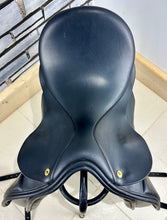 Load image into Gallery viewer, 17” MW Excelle Dressage Saddle - Black
