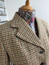 Load image into Gallery viewer, Ladies Vintage Caldene Houndstooth Tweed Hunt Coat/Jacket - Size 34/Ladies 10