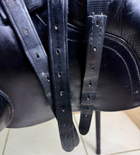 Load image into Gallery viewer, 17” MW Albion K2 Jump Saddle - Black