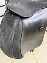 Load image into Gallery viewer, 18” NM Albion Legend GP/Jump Saddle - Brown - TB/ROR/Hunt - Narrow-Medium
