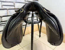 Load image into Gallery viewer, 17 1/2” Wide Albion Selecta WH/GP/Jump Saddle - Brown