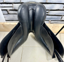 Load image into Gallery viewer, 17 1/2” Wide Harry Dabbs Dressage Saddle - Black
