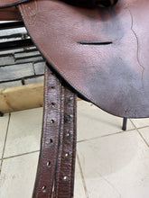 Load image into Gallery viewer, 17” Futurity Full Tree Racing Saddle - Tan - Soft Foam Panels