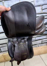 Load image into Gallery viewer, 15” Medium-Wide/XW Equxtra Serpent WH Pony Show Saddle - Changeable Gullet - Brown