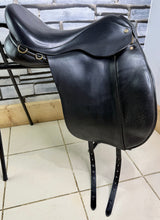 Load image into Gallery viewer, 18” Wide Ideal Jessica Dressage/Enduro Saddle - Black