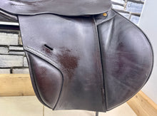 Load image into Gallery viewer, 17” MW Paul Jones Jump Saddle - Brown