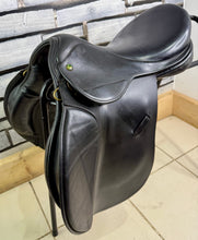 Load image into Gallery viewer, 17 1/2” MW Ideal International Event GP Saddle - Black