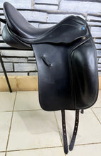 Load image into Gallery viewer, 17” Medium/MW Barnsby Dressage Saddle - Black
