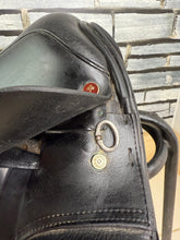 Load image into Gallery viewer, 17 1/2” Medium Spalding Britanica Elite Dressage Saddle - Black