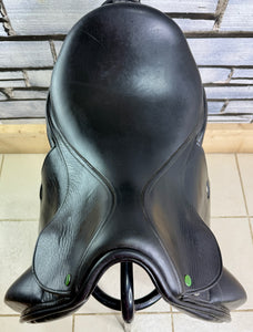 17 1/2” MW Hockenden Saddlery Monoflap Dressage Saddle - Black