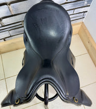 Load image into Gallery viewer, 17” Medium Farrington Burford Event VSD Saddle - Black