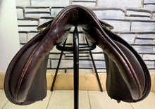 Load image into Gallery viewer, 17” Wide Farrington/Shires GP Saddle - Brown