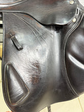 Load image into Gallery viewer, 17” Medium - MW Equipe Expression Monoflap Jump Saddle - Brown