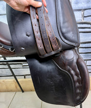 Load image into Gallery viewer, 18 1/2” MN J. Houghton GP/Jump Gents Hunting Saddle - Brown - English
