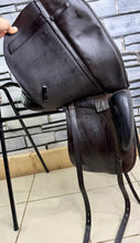 Load image into Gallery viewer, 18” XW Sue Carson Flair Dressage Saddle on 17” Panels-Brown- Big Blocks
